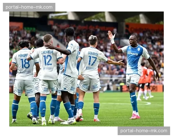 里昂2-2战平摩纳哥，最后时刻丢球痛失好局