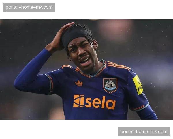 阿斯顿维拉1-0小胜纽卡斯尔,稳固积分榜第五位置 阿斯顿维拉1-0小胜纽卡斯尔,稳固积分榜第五位置